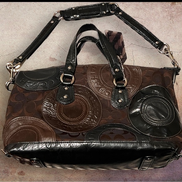 COACH Ashley 15474 Patchwork Shoulder Bag 13”x9”x4” Inside pockets. BlackBrn EUC - Picture 12 of 15